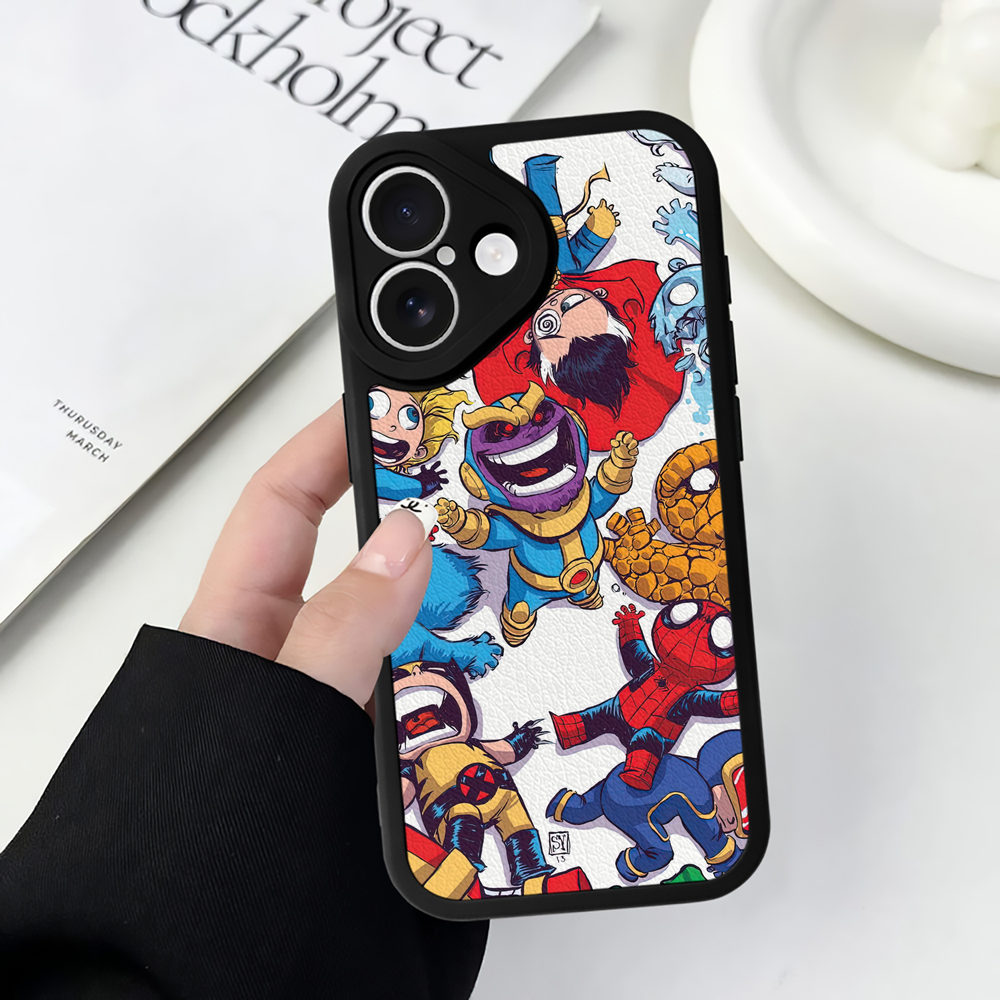 Spider Man スパイダーマン 【iPhone 16シリーズ対応】シリコンスマホケース（レザー調） 材質：シリコン